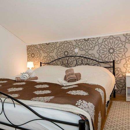 Apartmani Godinic Palit 外观 照片