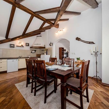 Apartmani Godinic Palit 外观 照片
