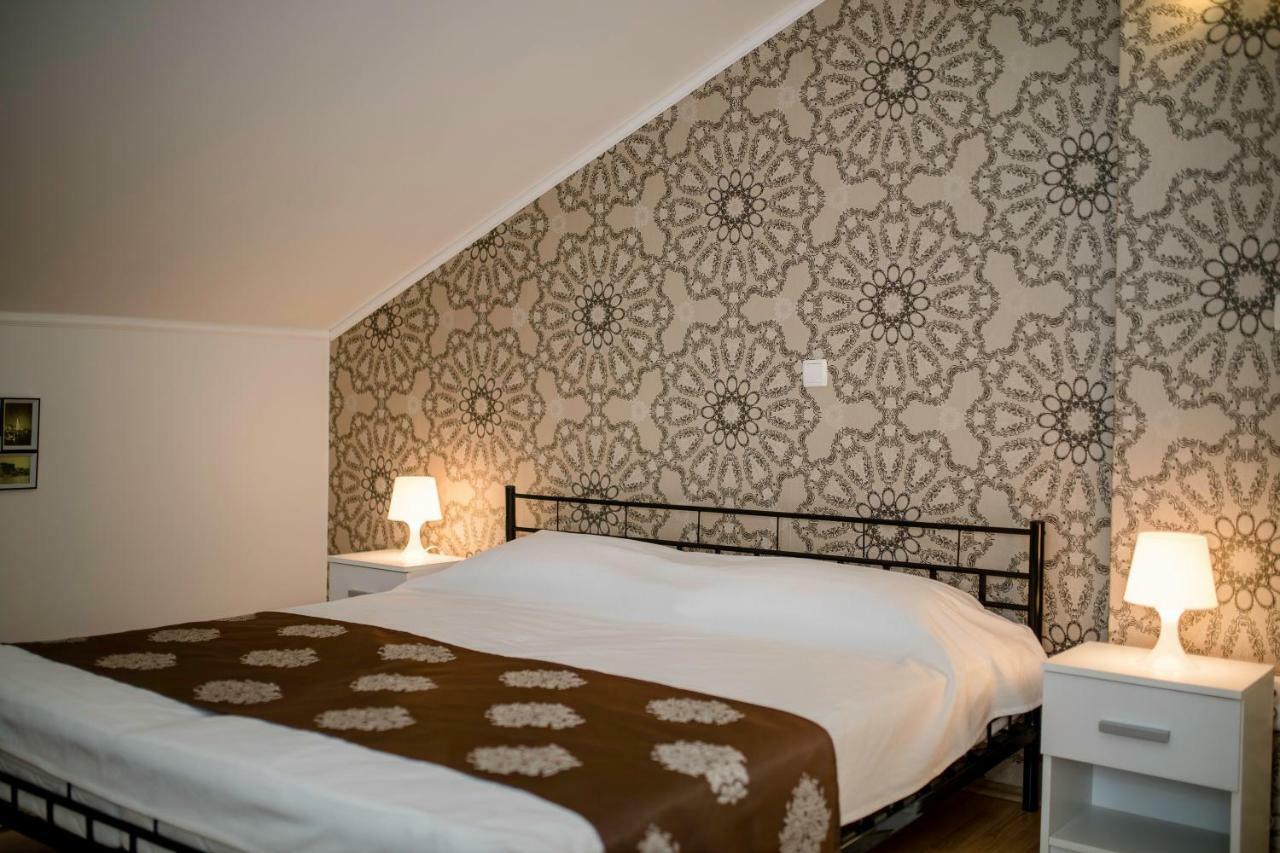 Apartmani Godinic Palit 外观 照片