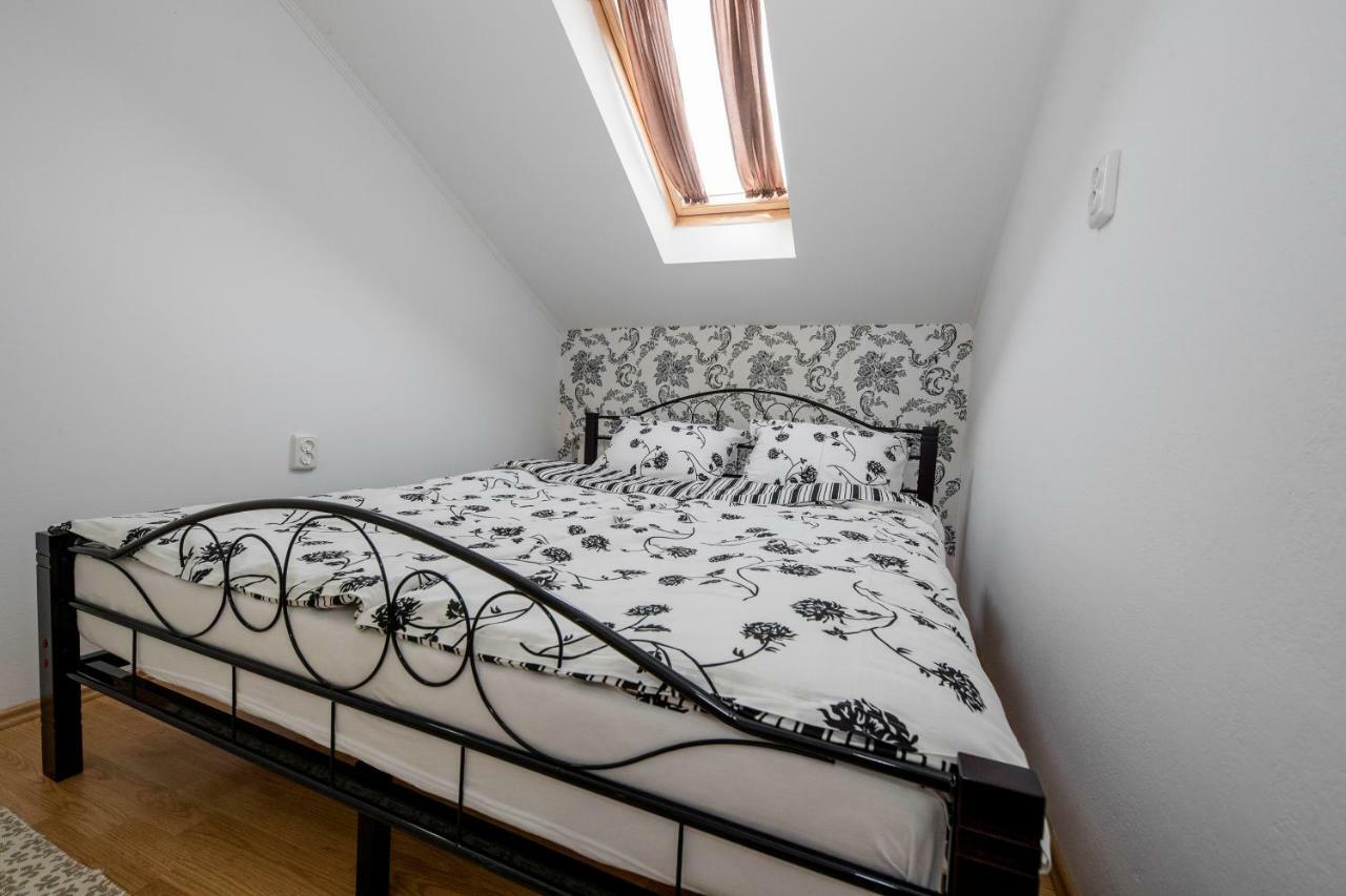 Apartmani Godinic Palit 外观 照片